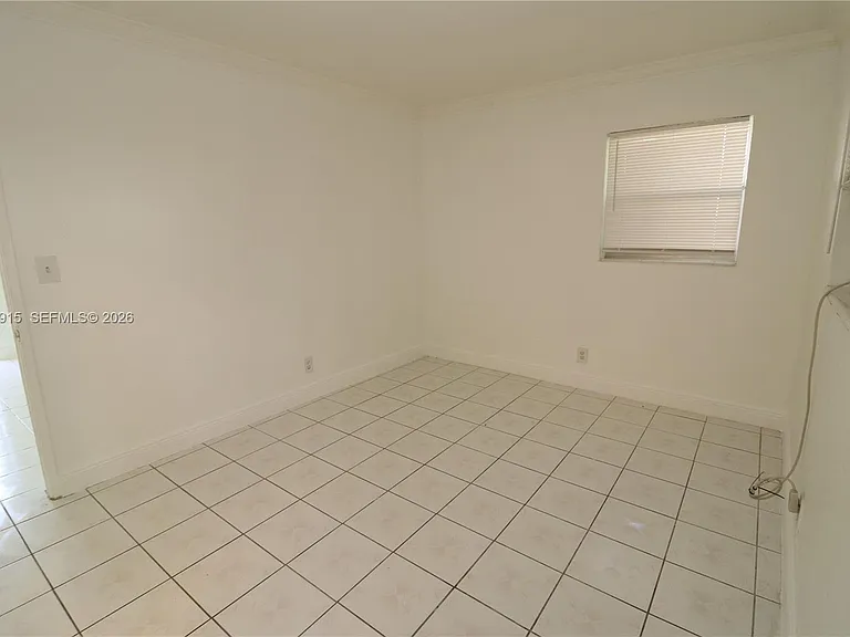 1341 NE 5th Ter #3 — Photo 12