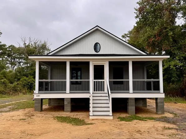 4485 Deep Hole Rd, Chincoteague, VA 23336