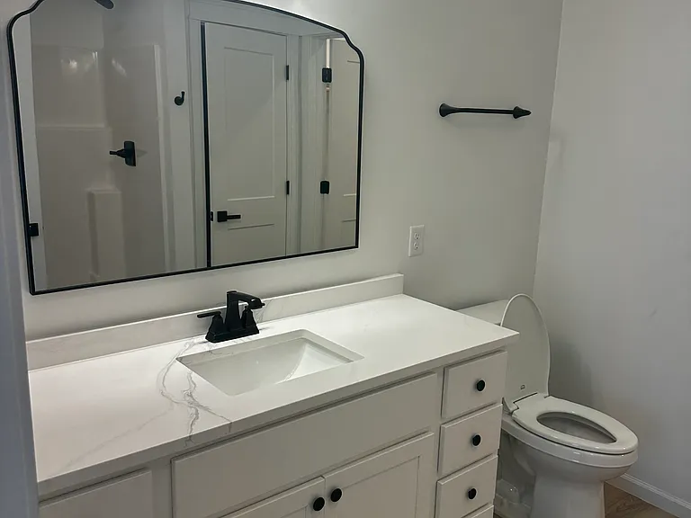 387 S Madison St — Photo 12
