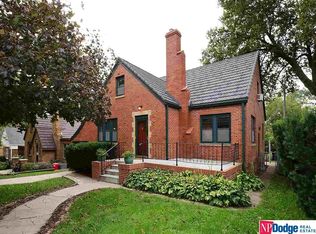 5165 Lake St, Omaha, NE 68104