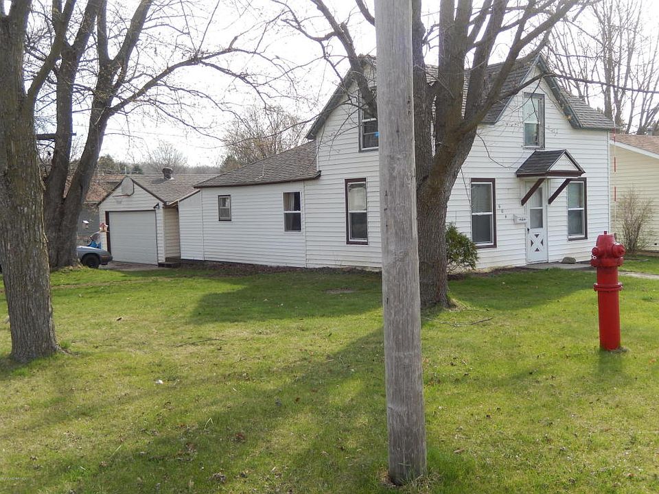 2nd image of 604 River St SW