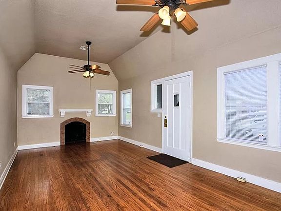 2nd image of 903 N Columbia Pl #74110