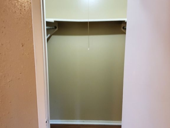 5th image of 514 S Bois D Arc Ave #10882029