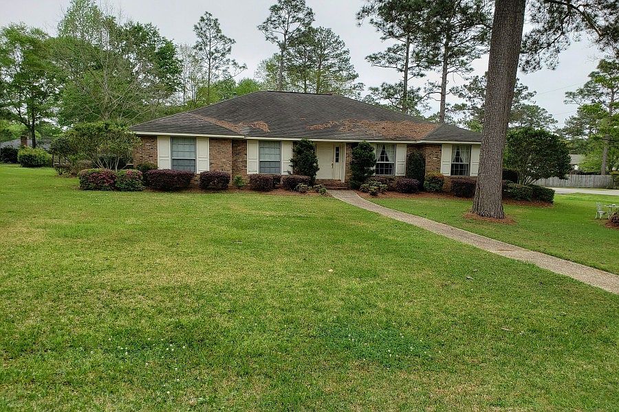 1st image of 165 Beechwood Dr