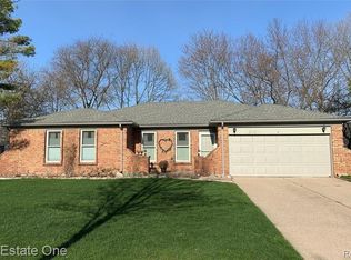5051 Falmouth Dr, Troy, MI 48085
