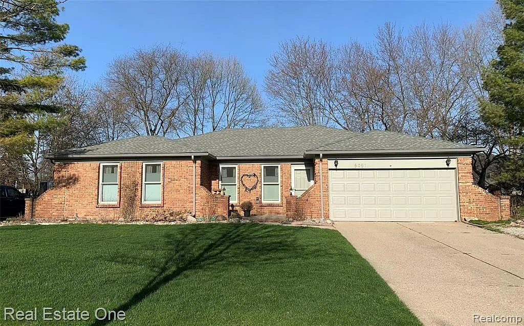 5051 Falmouth Dr photo 1
