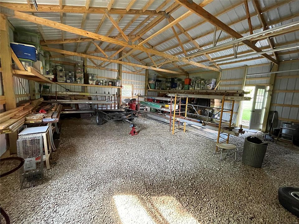 2nd image of 255 Cemetery Rd