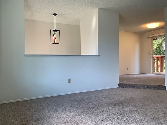 5th image of 1120 N Newton St