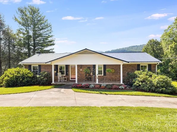 23 Sun Up Ln, Candler, NC 28715