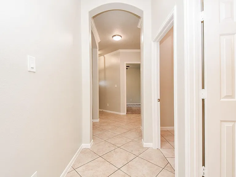 802 Childers Ct — Photo 14
