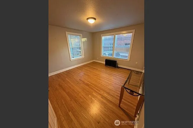 901 NE 43rd St — Photo 4