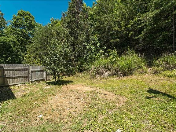 3rd image of 4355 Rolling Hill Dr