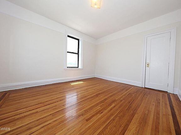 2nd image of 2206 38th St APT 4J