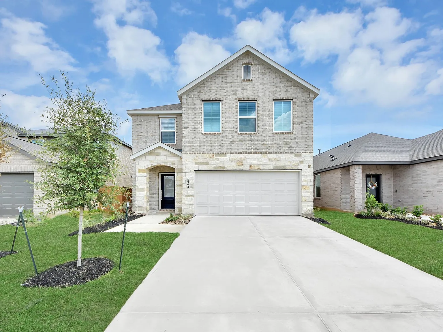 5 bed, 3.0 bath, 2637 sqft, $3,200 — Photo 4