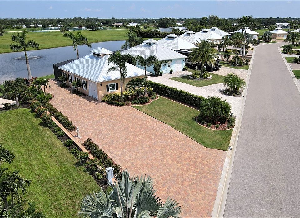 1st image of 8258 SW Sand Crane Cir