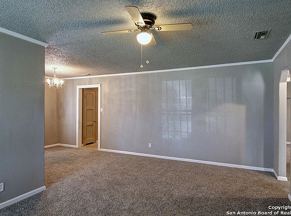 4th image of 2829 W Mistletoe Ave