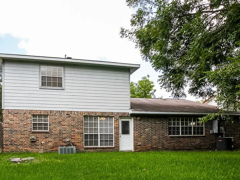 19311 Cypress Bay Dr — Photo 15