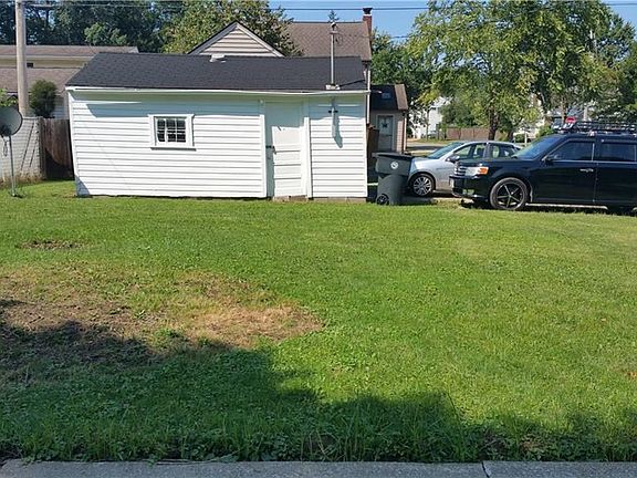 3rd image of 306 Willard Ave SE