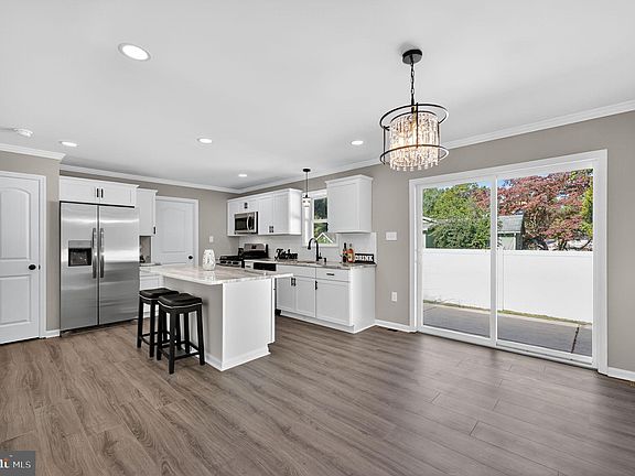 5th image of 13 Miramar Dr