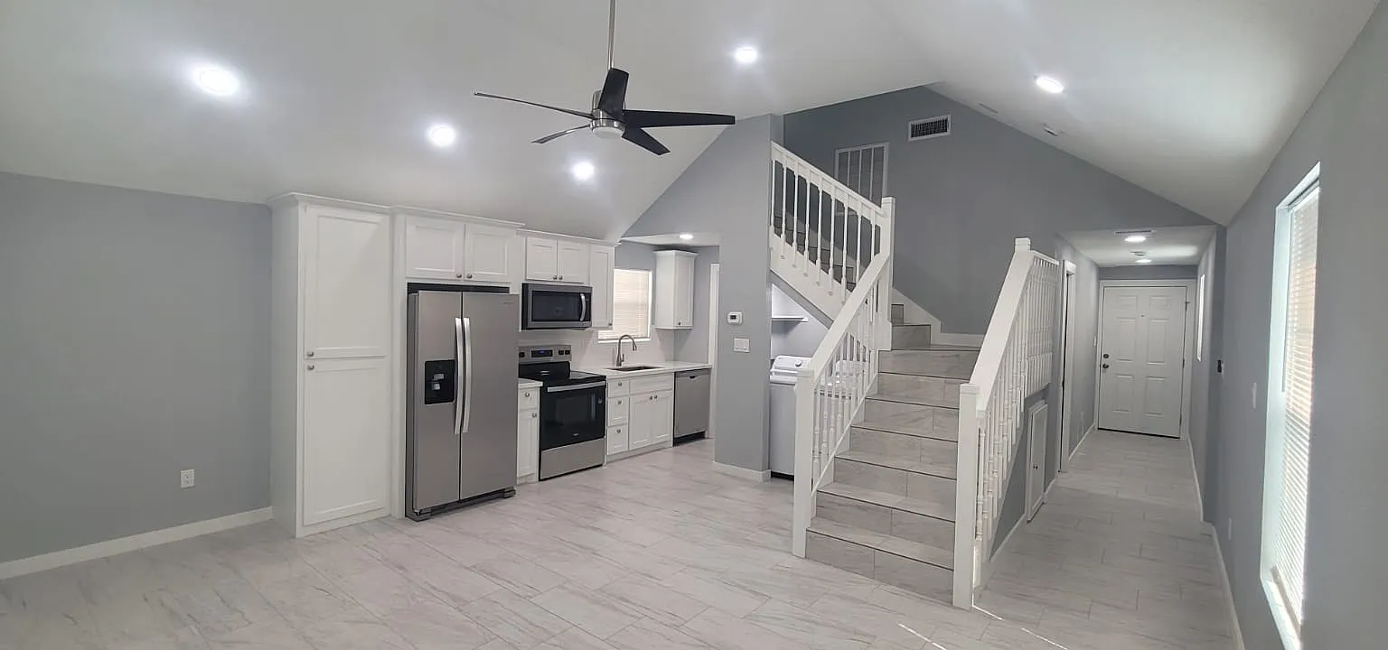 2 bed, 900 sqft, $1,450 — Photo 1