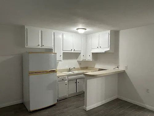 12701 York Ave #G Photo 1