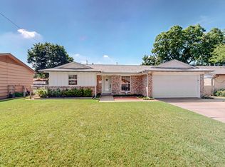 1922 Morgan St, Irving, TX 75062