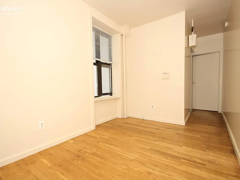 55 Tiemann Pl #12 — Photo 5