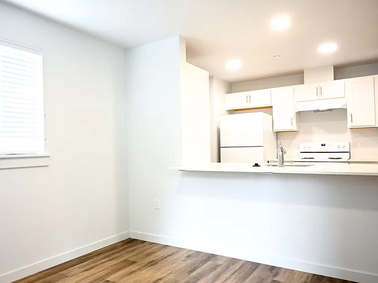 Harrison Village Apartments — Photo 30