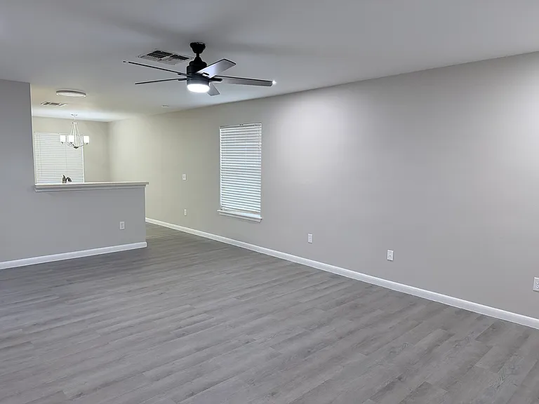 3109 Saskatchewan Dr — Photo 2