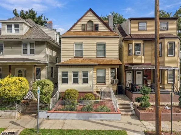 671 E 29Th St, Paterson City, NJ 07504