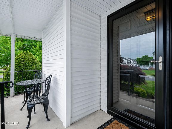 3rd image of 151 Chestnut Way
