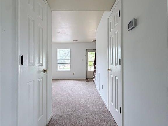 4th image of 169 Howard Dr