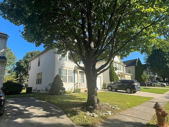 3rd image of 4714 Truffle Ln