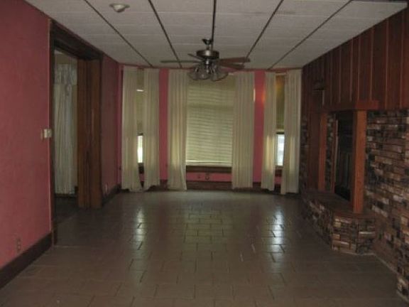 3rd image of 203 N Pine St