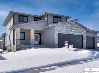 18315 Larimore St, Elkhorn, NE 68022