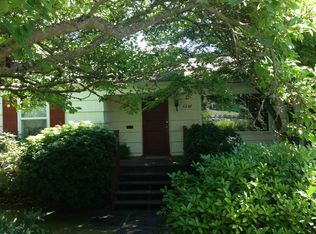 6246 52nd Ave NE, Seattle, WA 98115