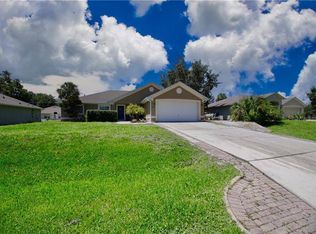 677 Dempsey Ave, Sebastian, FL 32958