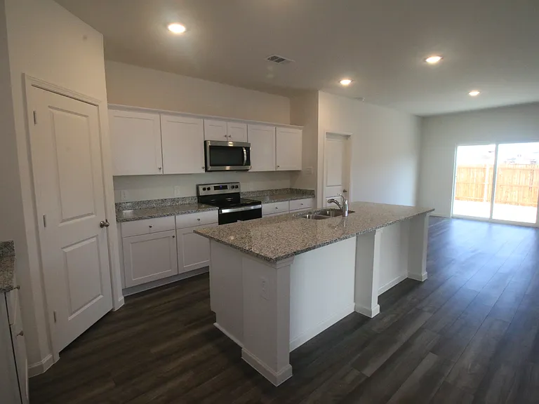 1226 Herring Dr — Photo 12