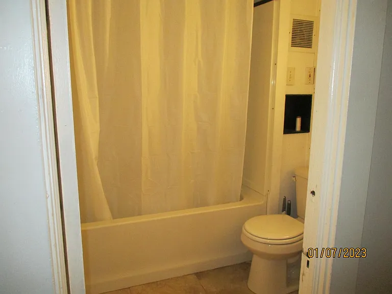 10106 Baltic Rd #UP — Photo 7