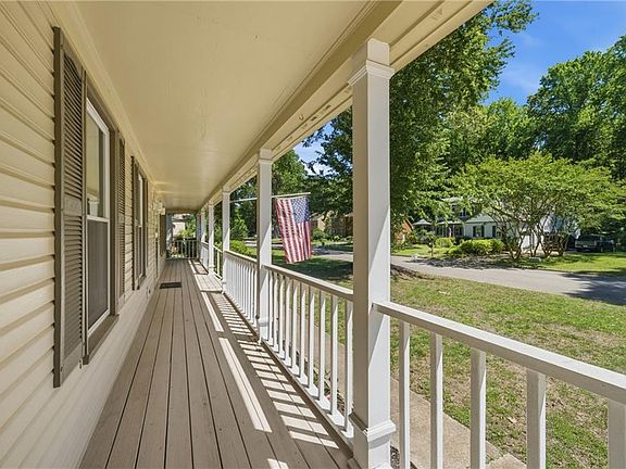 5th image of 1113 Crystalwood Cir
