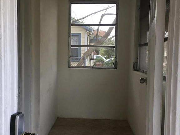 3rd image of 1216 W 12th St