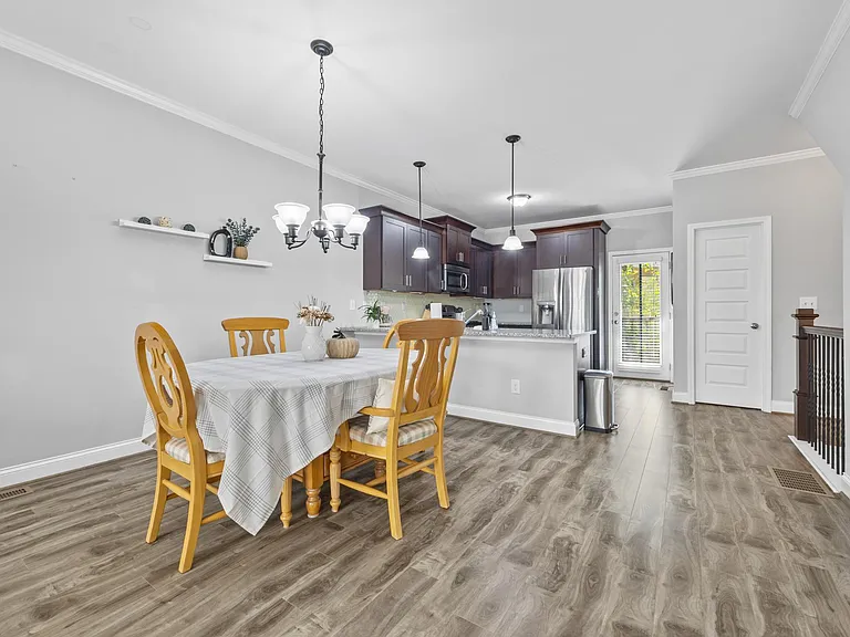 1365 Memorial Dr SE #9 — Photo 2