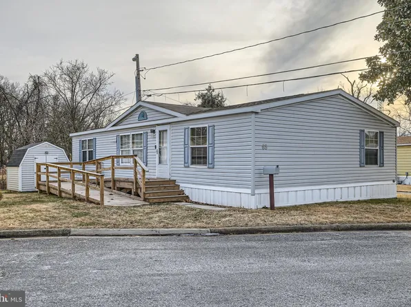 63 Vista Mobile Dr, Dundalk, MD 21222