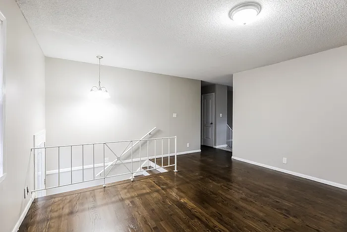3 bed, 1.5 bath, 1200 sqft, $1,595 — Photo 4