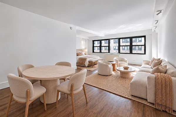 Living room, photo 1