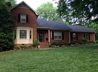 106 Shefford Ct, Greer, SC 29650