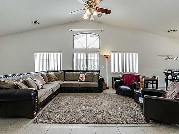 4th image of 511 Country Hill Dr