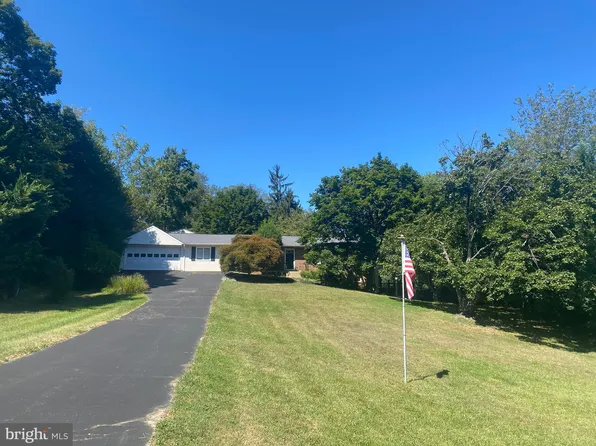 9845 Moyer Rd, Damascus, MD 20872