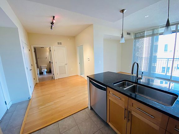 2nd image of 820 N Pollard St APT 507