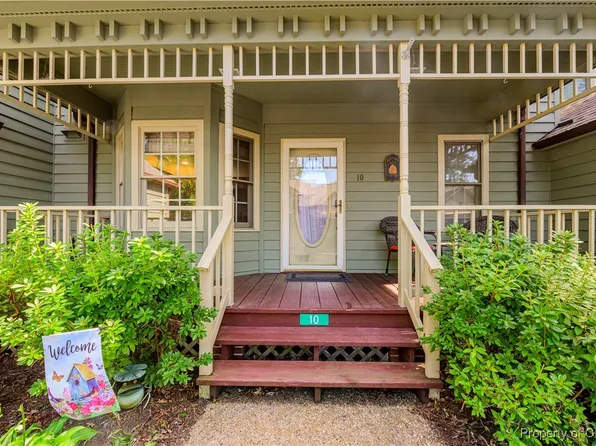 10 Heatherfield Ct #10, Kilmarnock, VA 22482